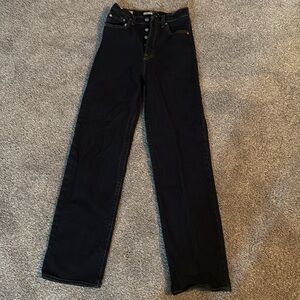 Levi’s High Rise Ribcage Jean in size 26